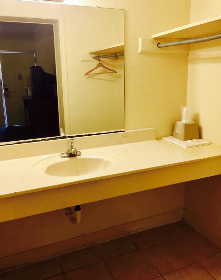 Ross Motel Уильямстон Экстерьер фото